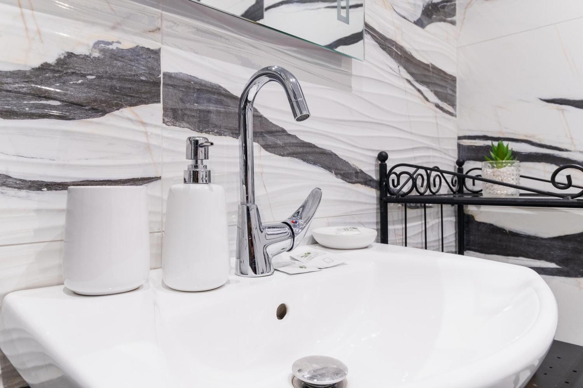 City Center Studio Apartments Пловдив Экстерьер фото